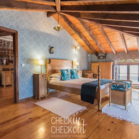 Checkincheckout Casa Da Lua 度假居 *