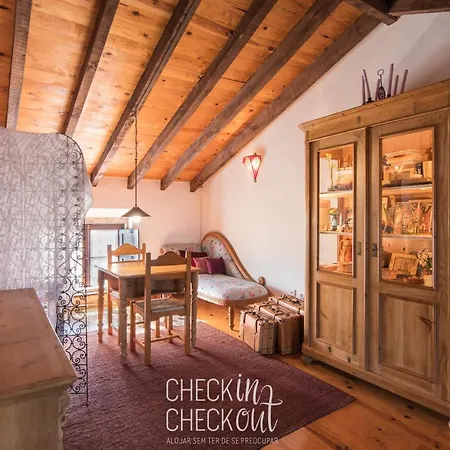 Checkincheckout Casa Da Lua Holiday home *