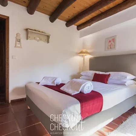 Checkincheckout Casa Da Lua
