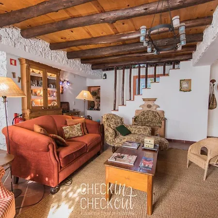 Checkincheckout Casa Da Lua 度假居 *