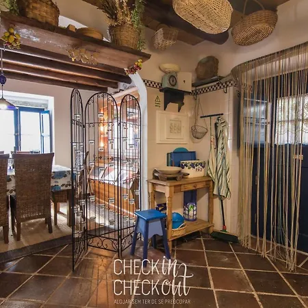 Checkincheckout Casa Da Lua 度假居